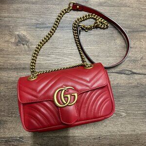 Gucci GG Marmont Small Matelasse Red Leather Shoulder Bag excellent condition
